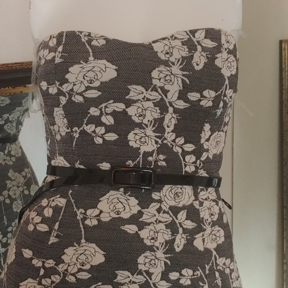 Sarah La Dress - Picture 2 of 8